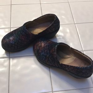 Nurse Mates Pillow top shoes size 8